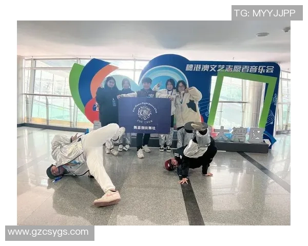 街舞战术解析：西安街舞队独特的防守策略与团队协作技巧